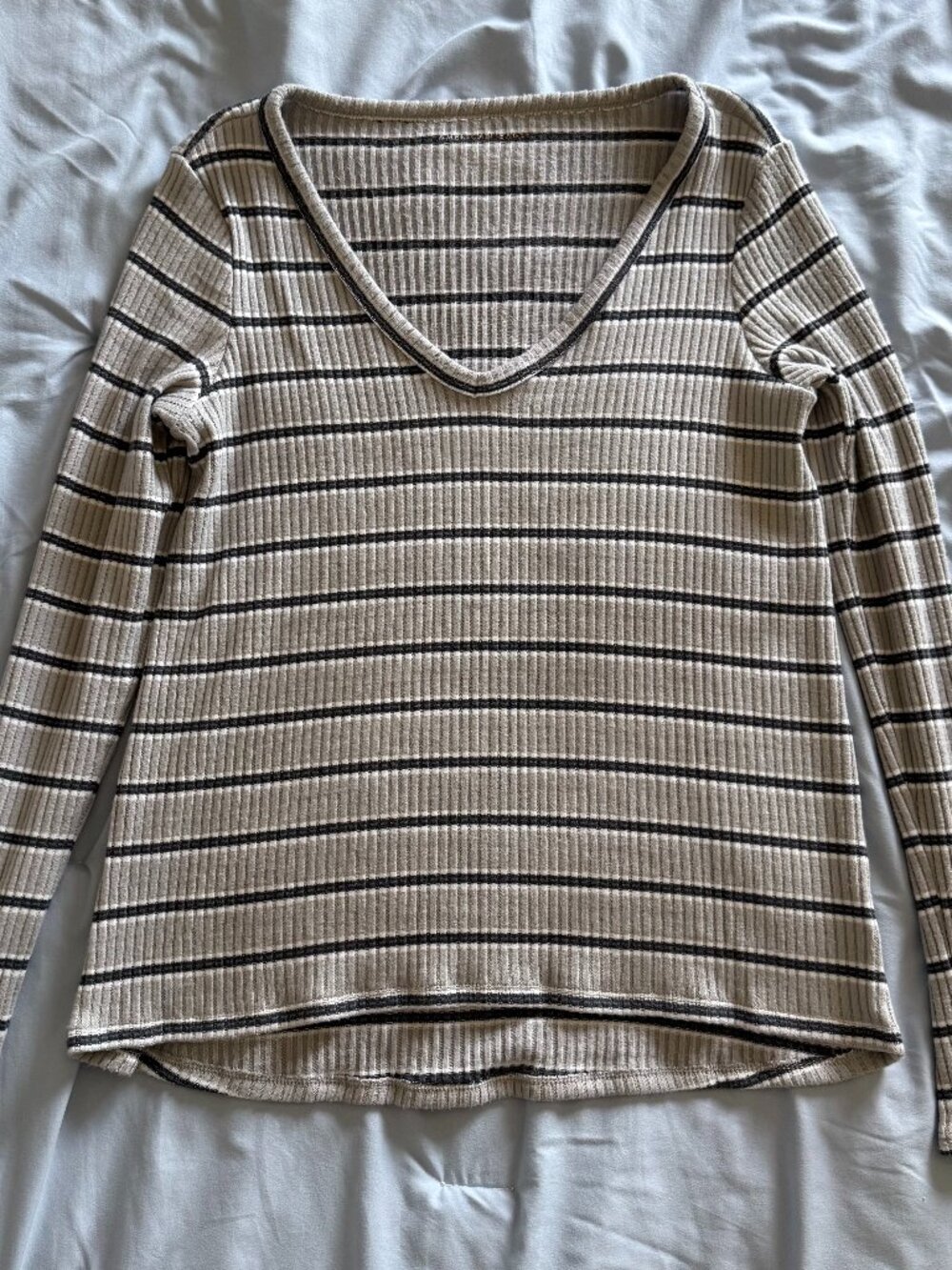 American Eagle Women's Grey and Black Sweatshirt